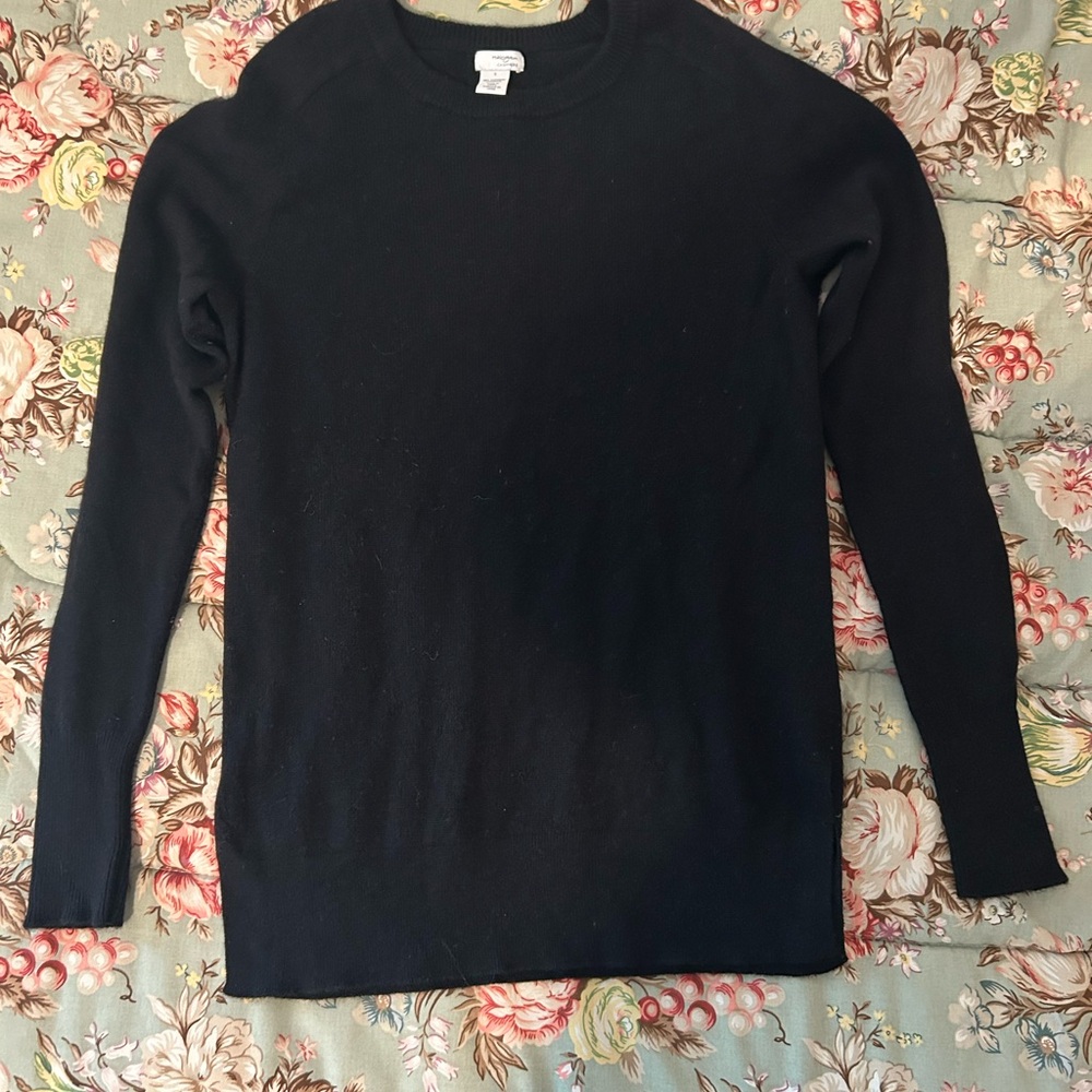 Halogen Black cashmere Sweater size small